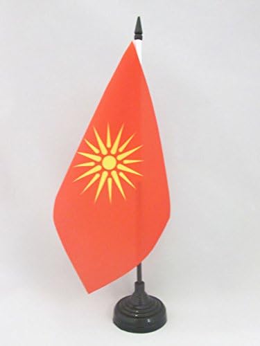 AZ zastava Makedonija Old Stol zastava 5 '' x 8 '' - Bivša makedonska stolna zastava 21 x 14 cm - crna plastična stick i baza